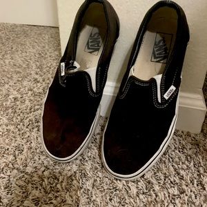 2 PAIRS of VANS ( SIZE 7 IN MENS/8.5 WOMEN)